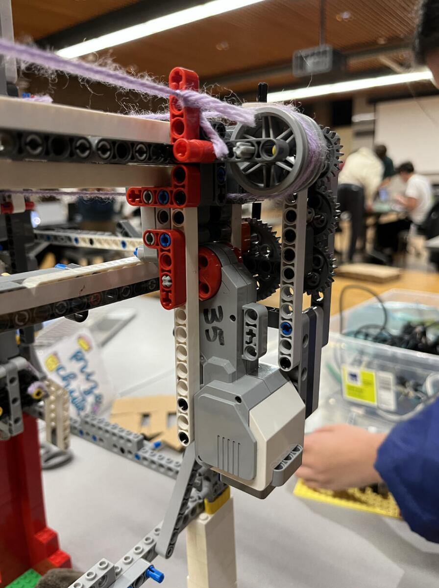 Mech-Claw-Tron Claw Machine